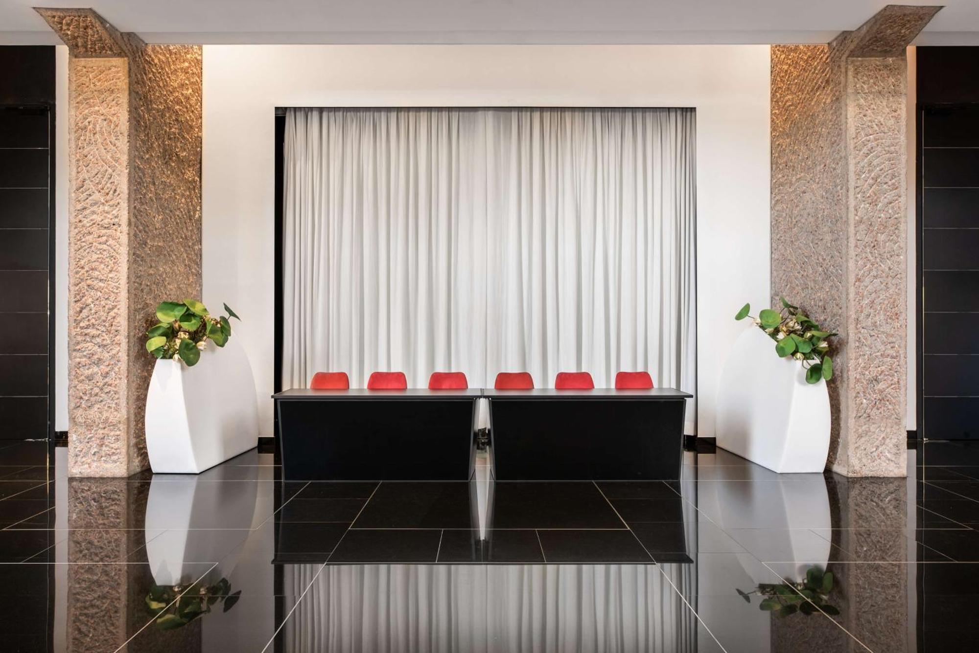 Hilton Madrid Airport Hotel Kültér fotó